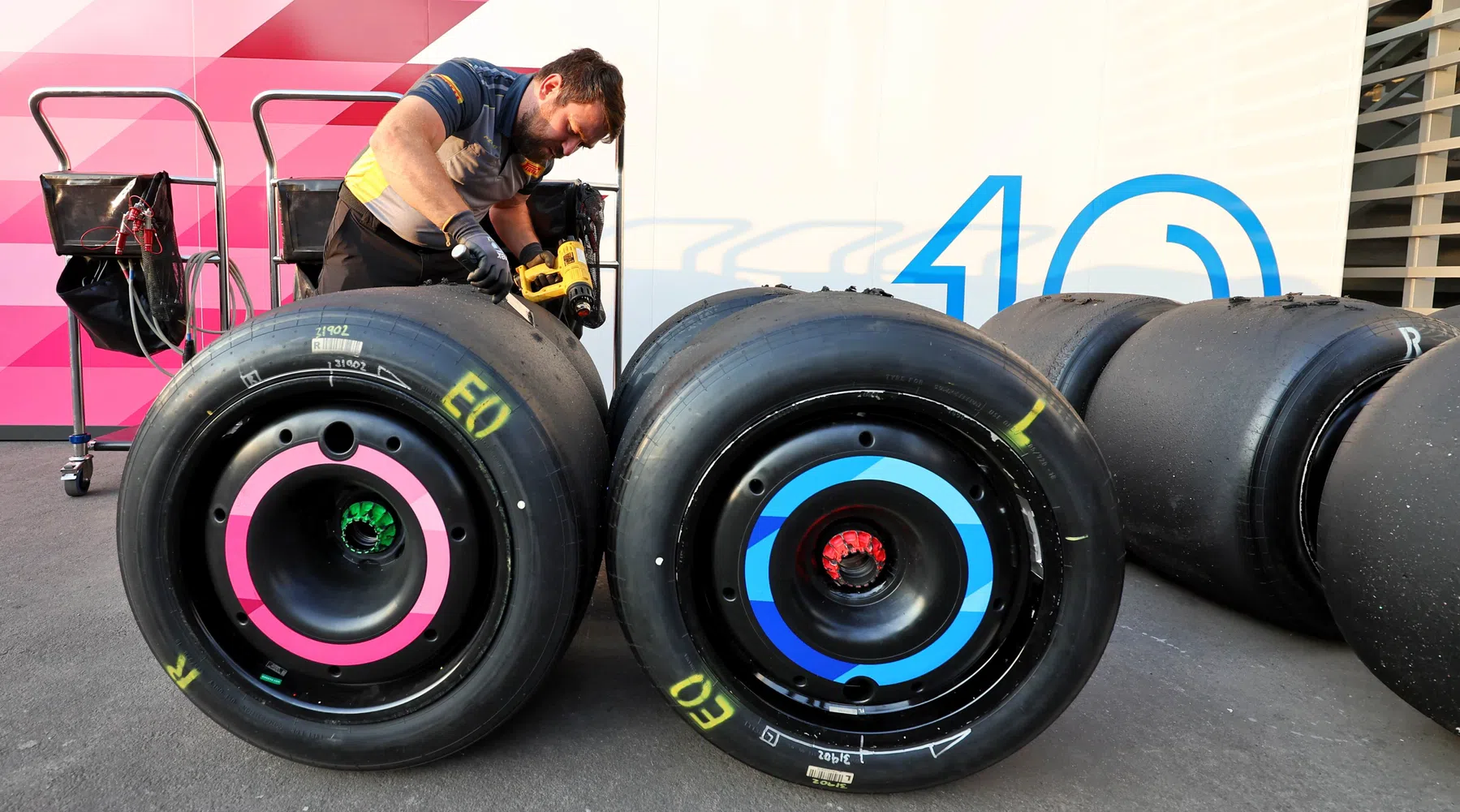 Pirelli prueba el miércoles con McLaren y Alpine para 2026