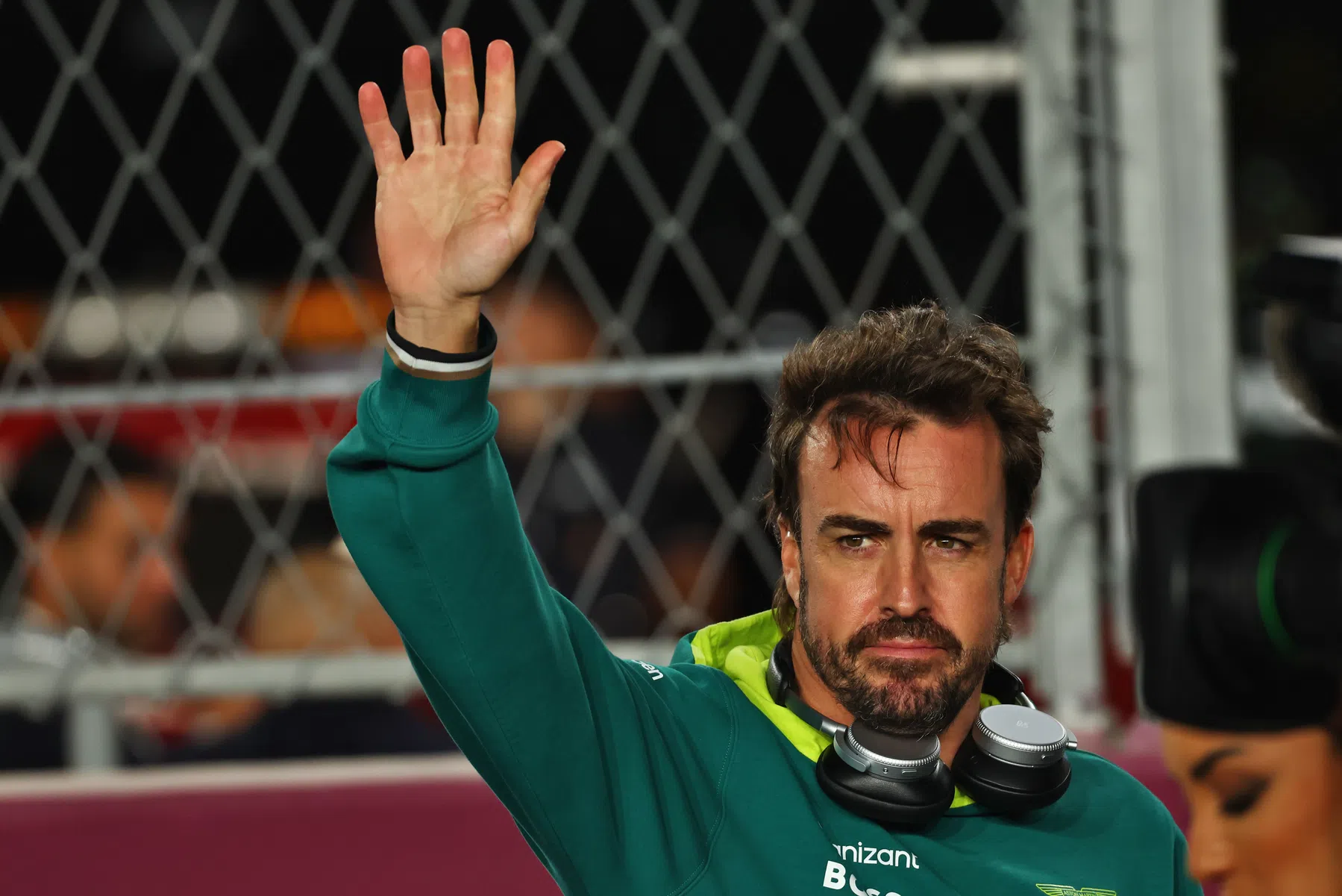 Fernando Alonso turns up in new music video Italian singer F1