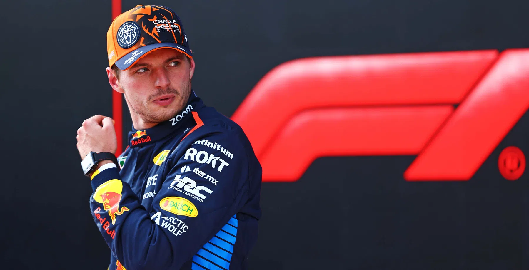 Max Verstappen legt onvrede over FIA-boetes uit