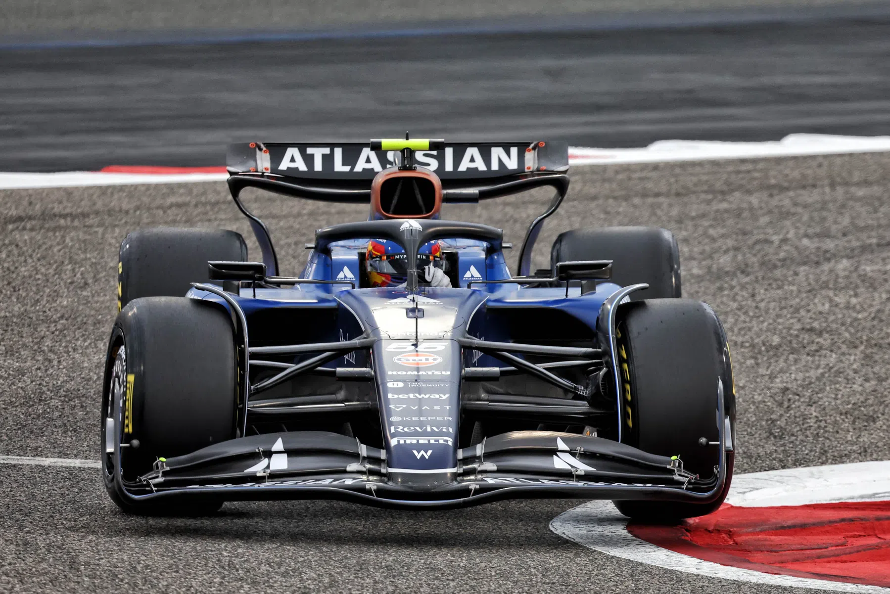 Volledige uitslag tweede testdag van de F1 wintertest in Bahrein