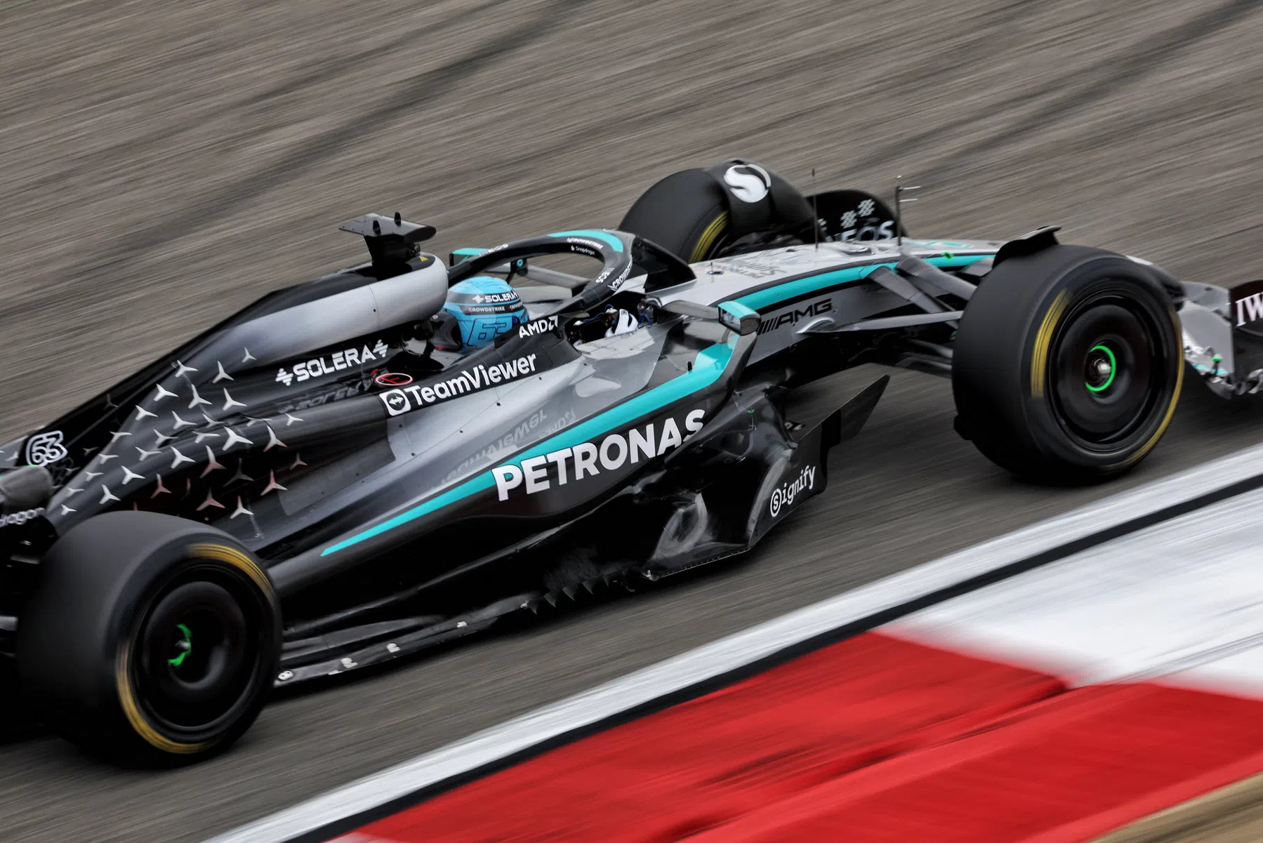 Mercedes introduit une fibre de carbone innovante pour la W16