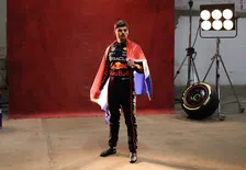 Thumbnail for article: Verstappen's driver announced! How does Verstappen work the team boss role?