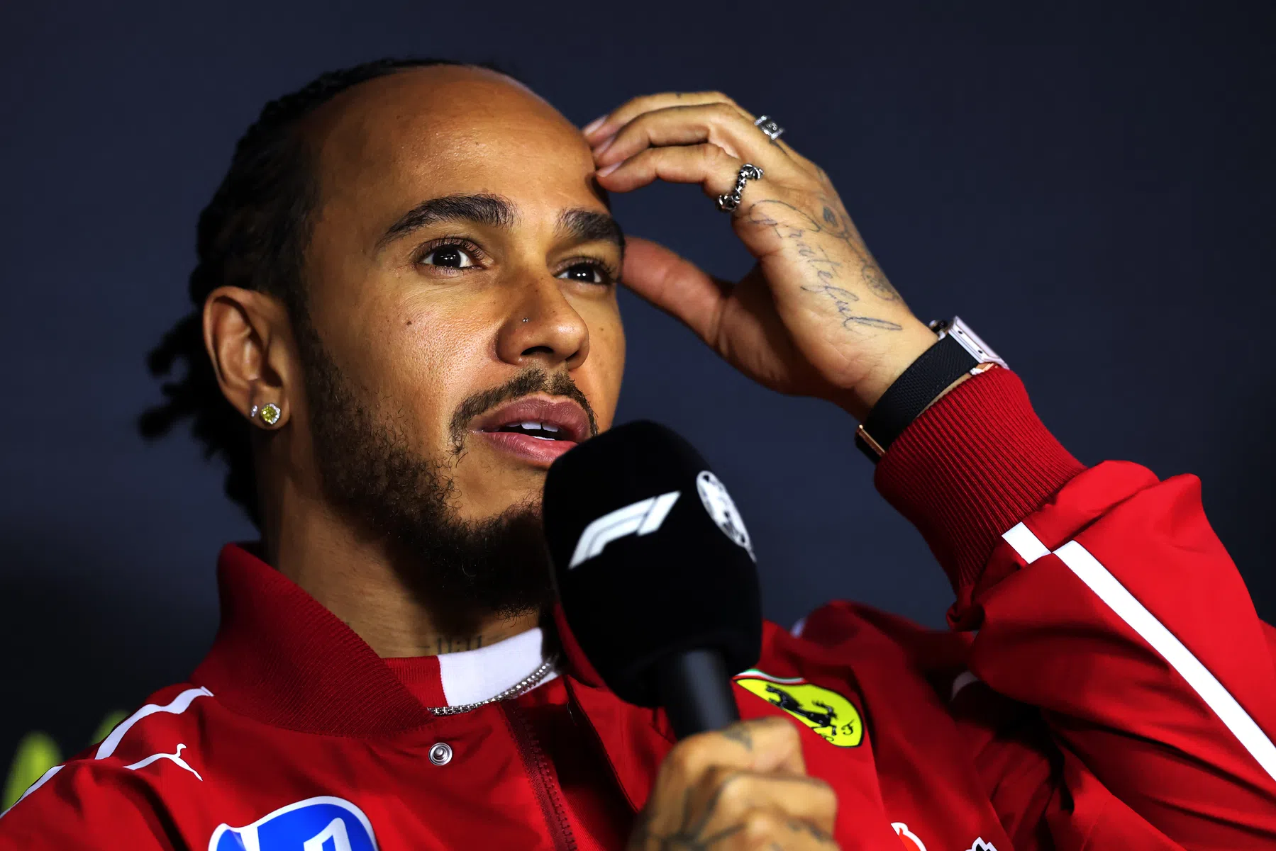 Lewis Hamilton está feliz por estar na equipe de Fórmula 1 da Ferrari