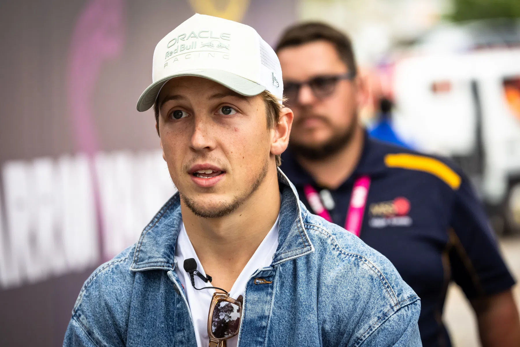 Liam Lawson habla sobre el papel de Max Verstappen en Red Bull