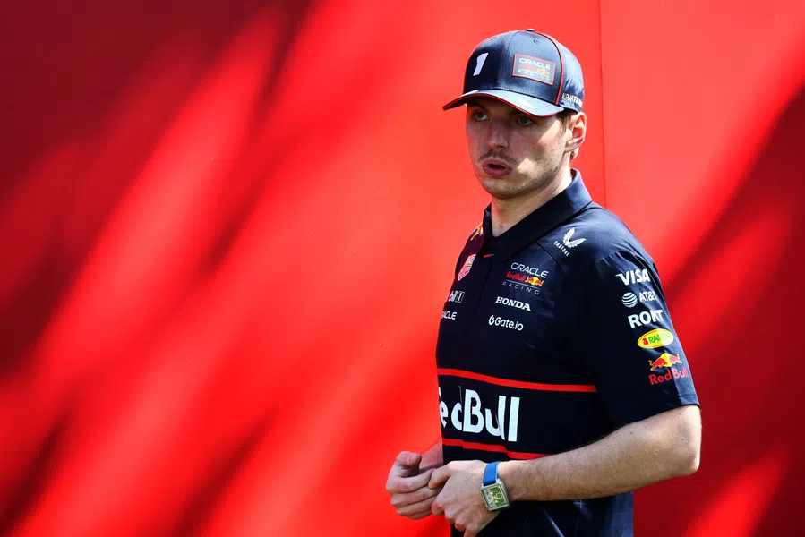 Verstappen paddles with old acquaintance ahead of Australia GP