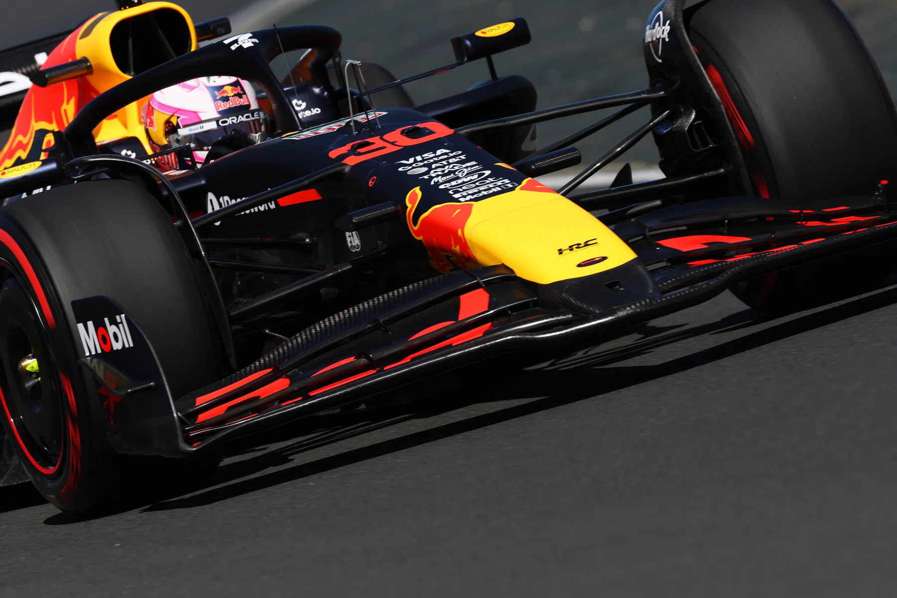 Helmut Marko reagisce alle difficili FP1 di Liam Lawson in Australia