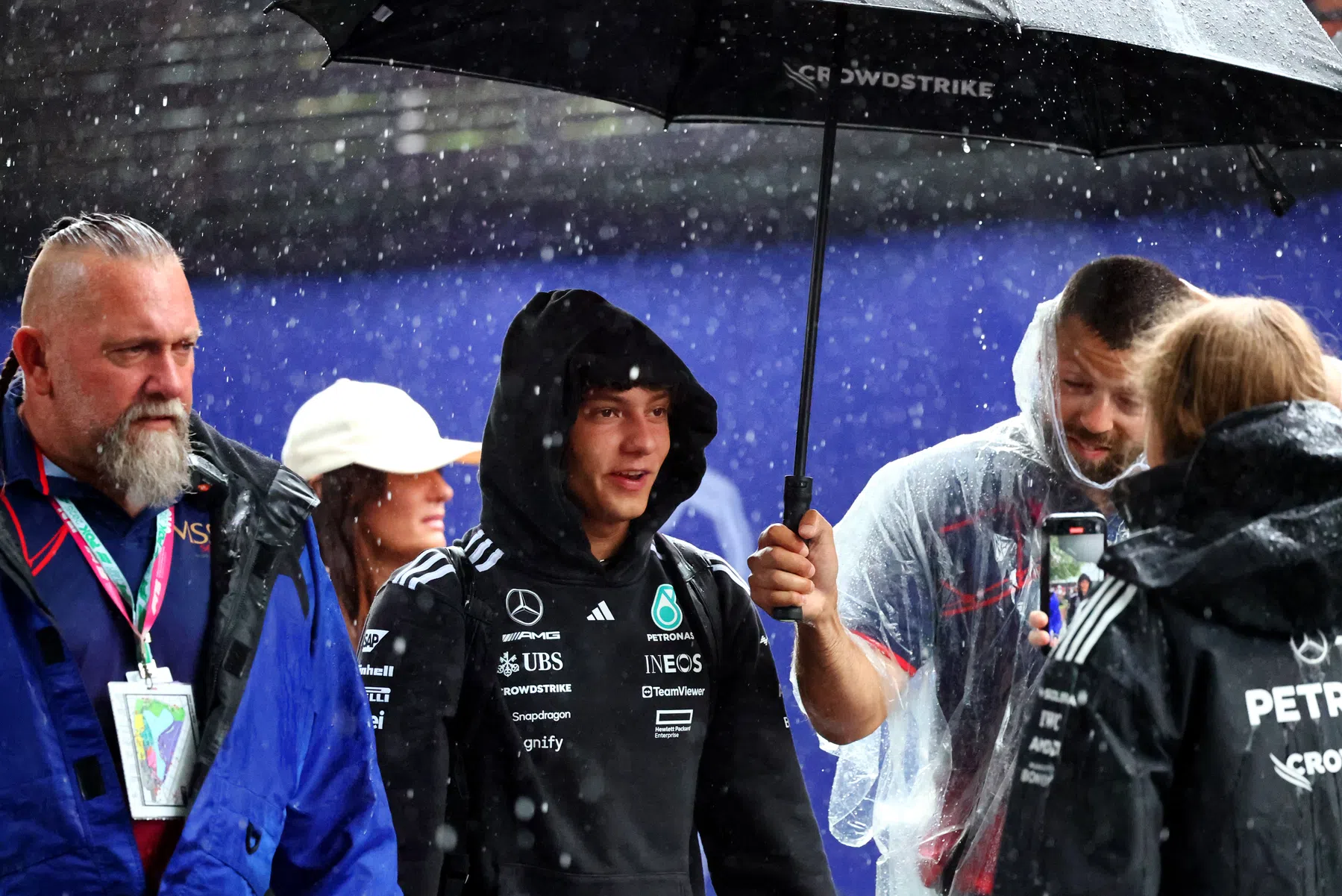 Antonelli se orgulha de seu próprio desempenho na estreia da F1 em Melbourne