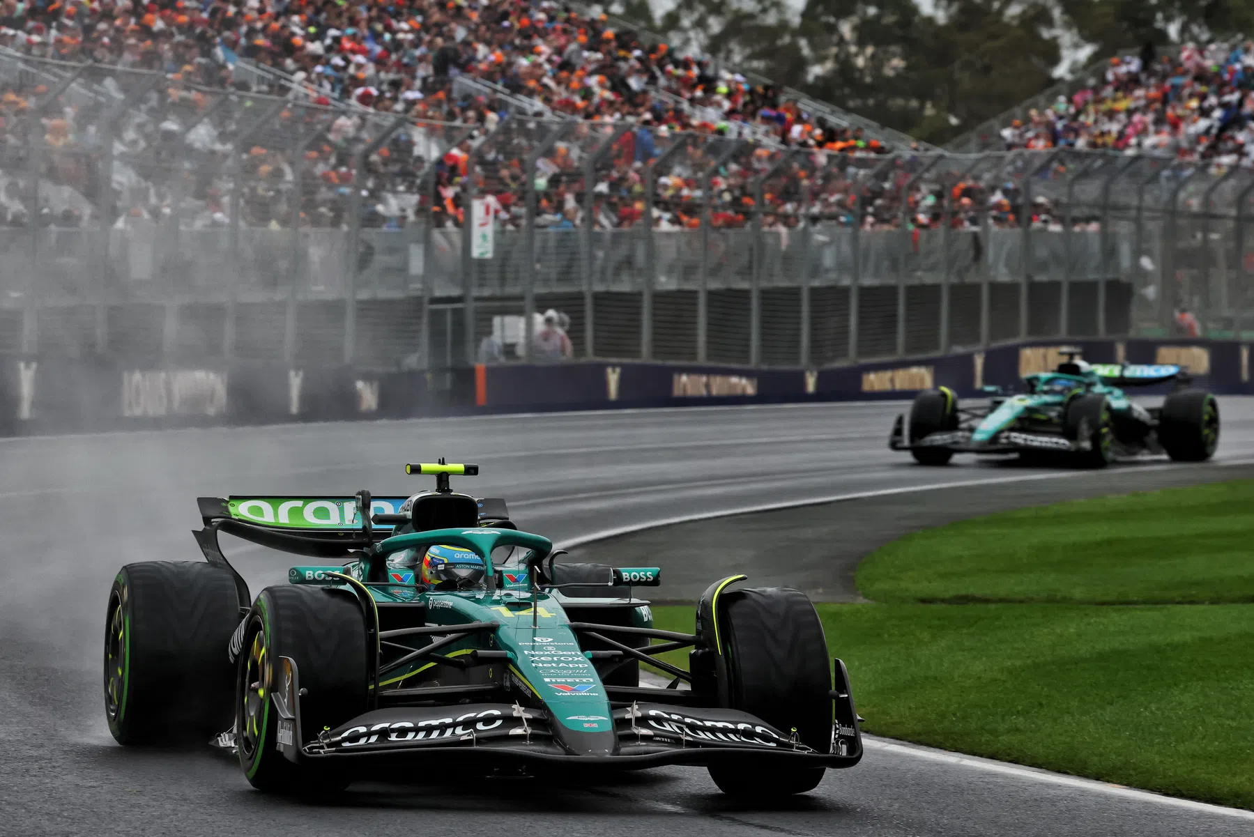 l'accident de fernando alonso fait sortir la voiture de securite au grand prix d'australie