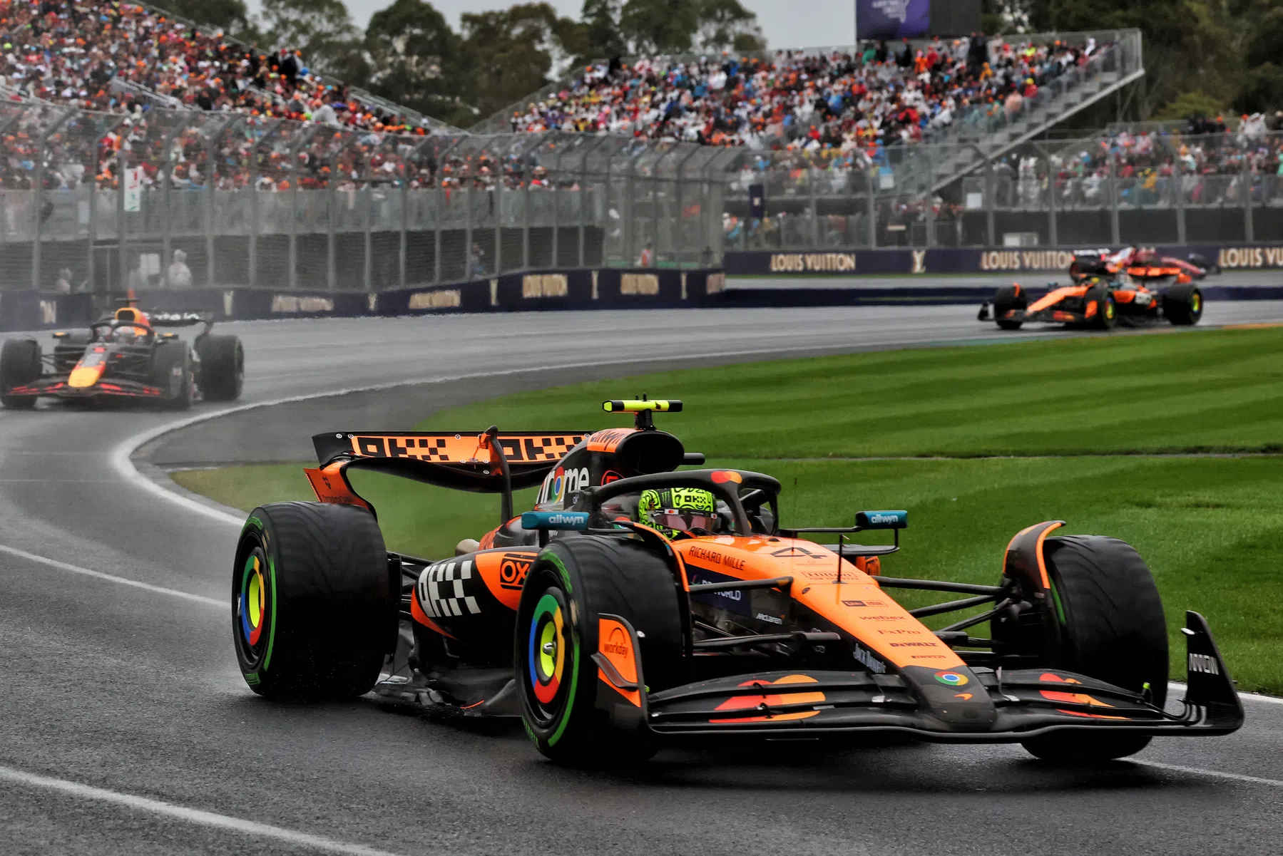 F1 LIVE: Will Verstappen beat Norris in the rain again? 2025 Australian GP