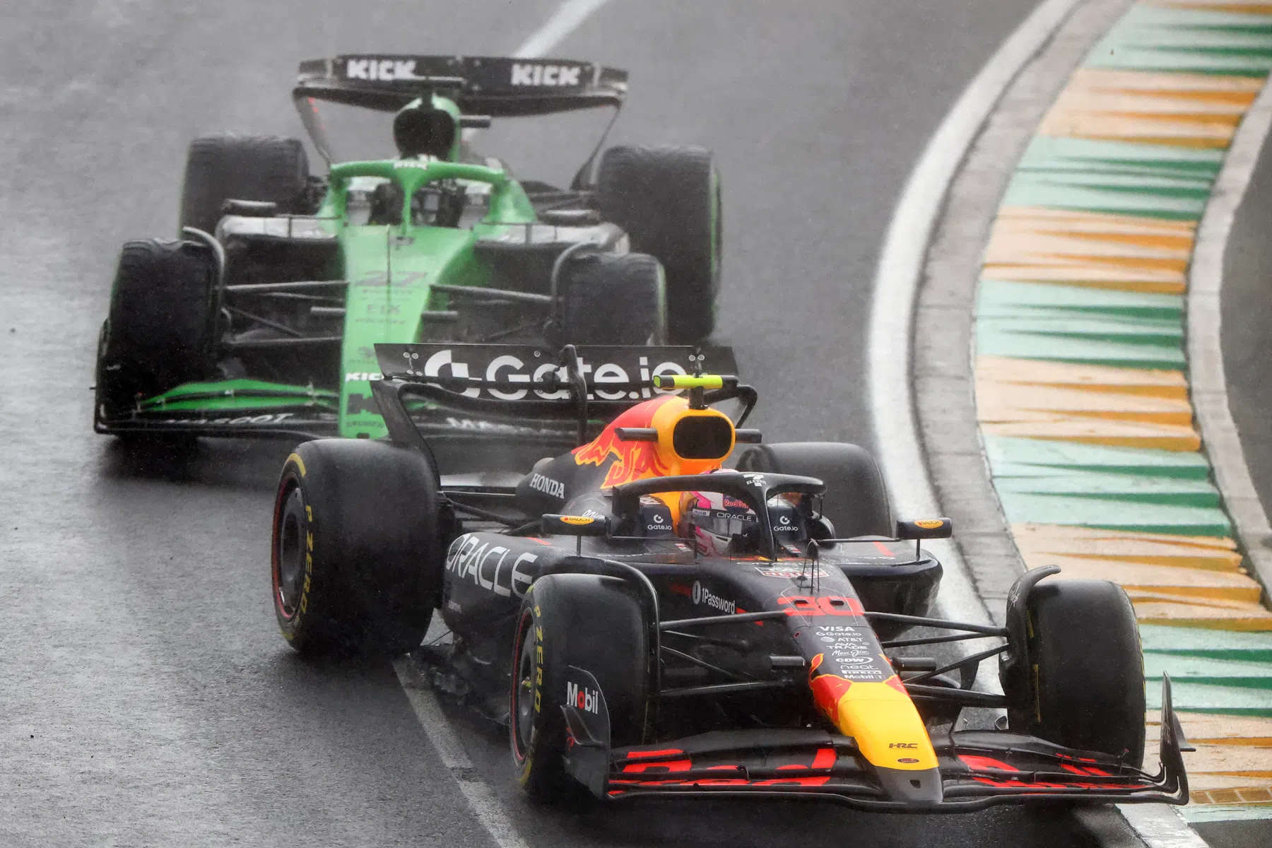 Red Bull en Ferrari steunen FIA met invoering V10 motoren 