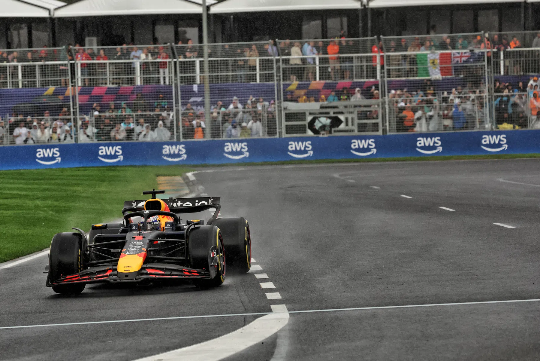 Red Bull, McLaren en andere teams in de problemen door logistieke problemen