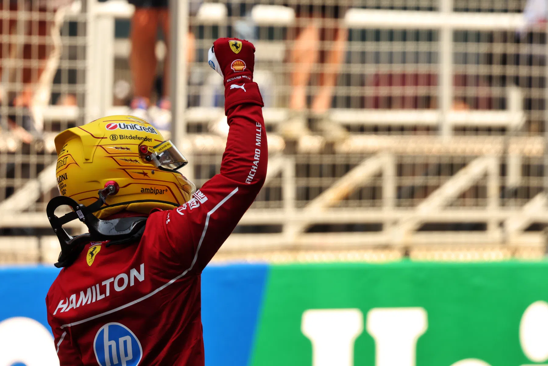 Hamilton optimistisch, dass Ferrari gegen McLaren bestehen kann: 